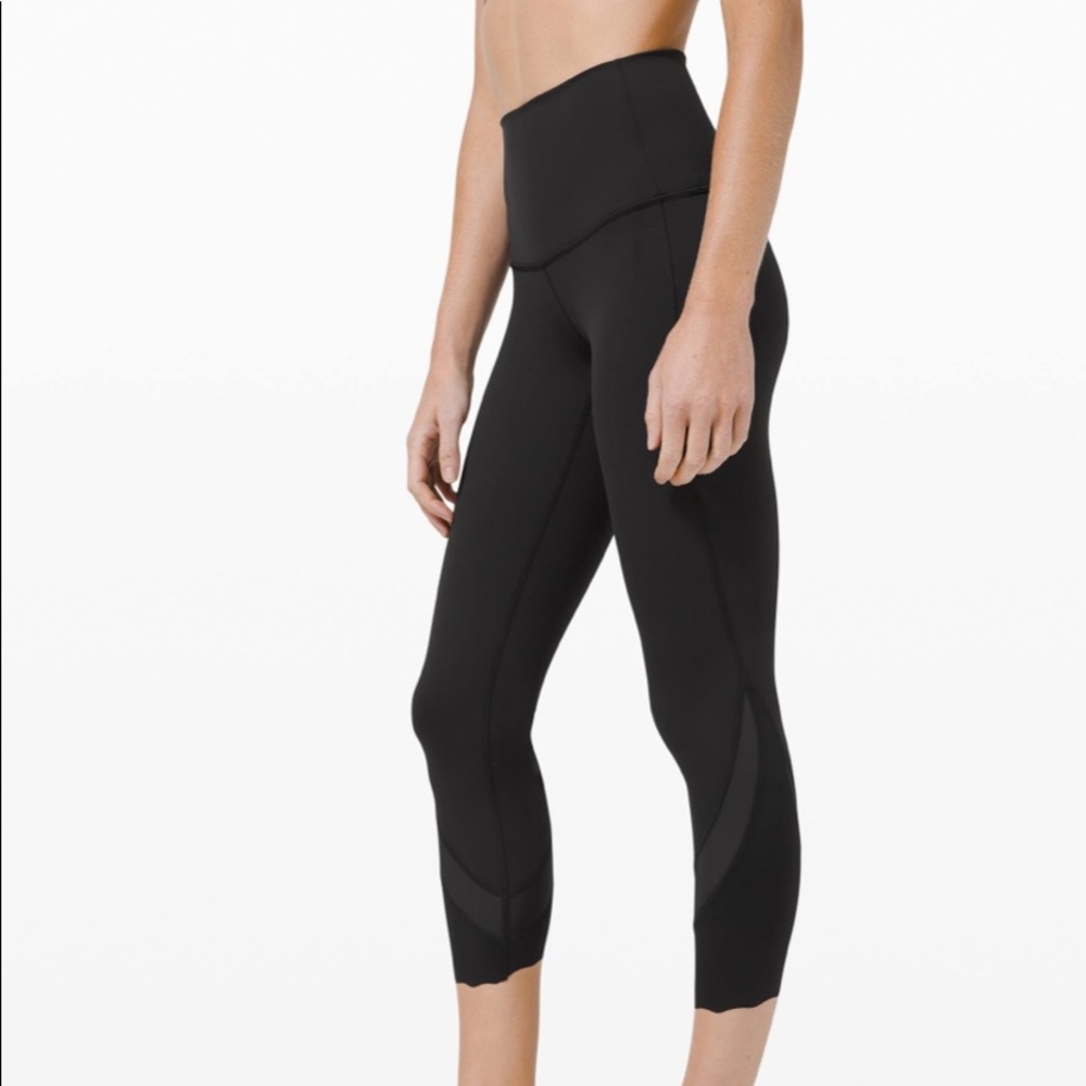 Lululemon cropped yoga pants!